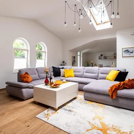 Apartment Victus Spacious In The Center By Renters Zoppot