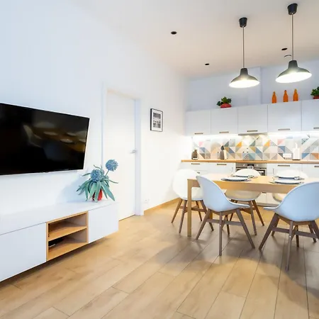 Victus Spacious In The Center By Renters *