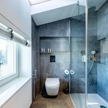 Victus Spacious In The Center By Renters *