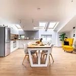 Διαμέρισμα Victus Spacious In The Center By Renters *