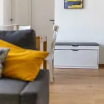 Victus Spacious In The Center By Renters Διαμέρισμα