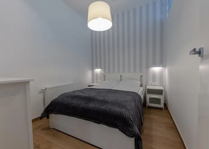 Victus Apartamenty, Victus